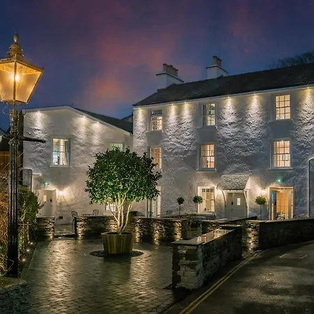 The White House Guest house 5*